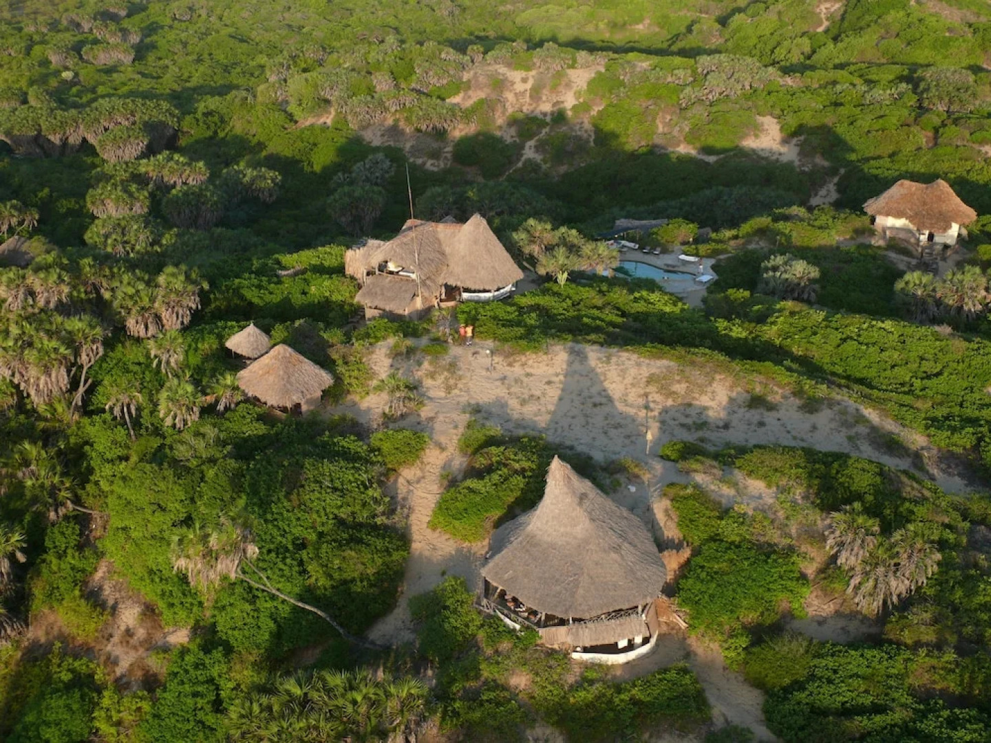 H12 Delta Dunes Lodge