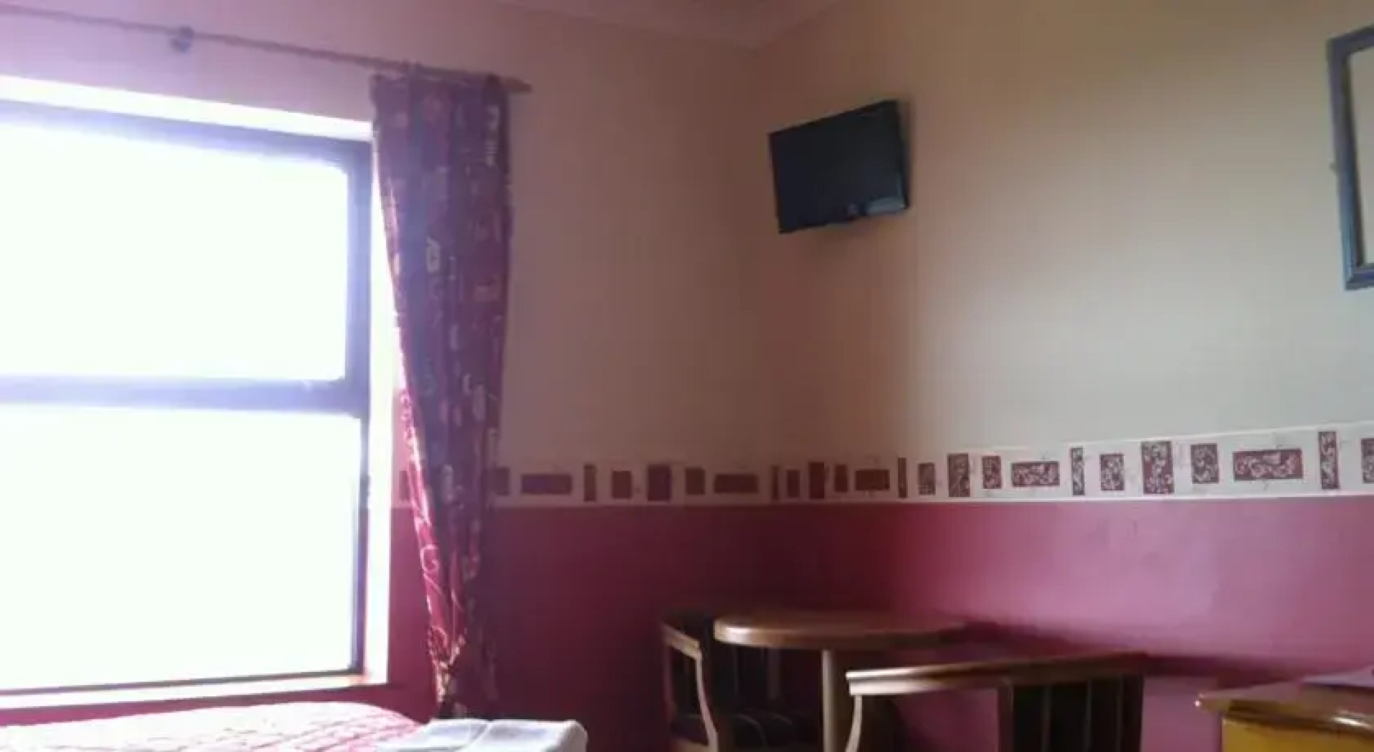 Pier House Guesthouse & Restaurant