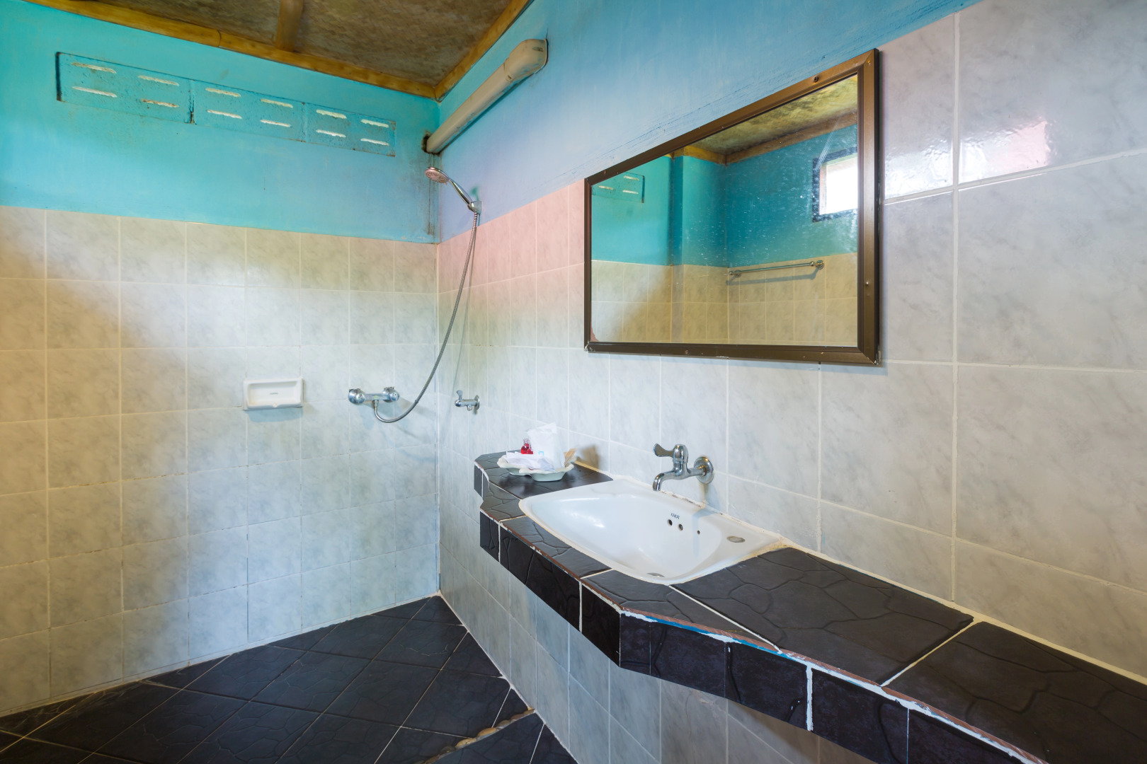 Bottle Beach 1 Resort