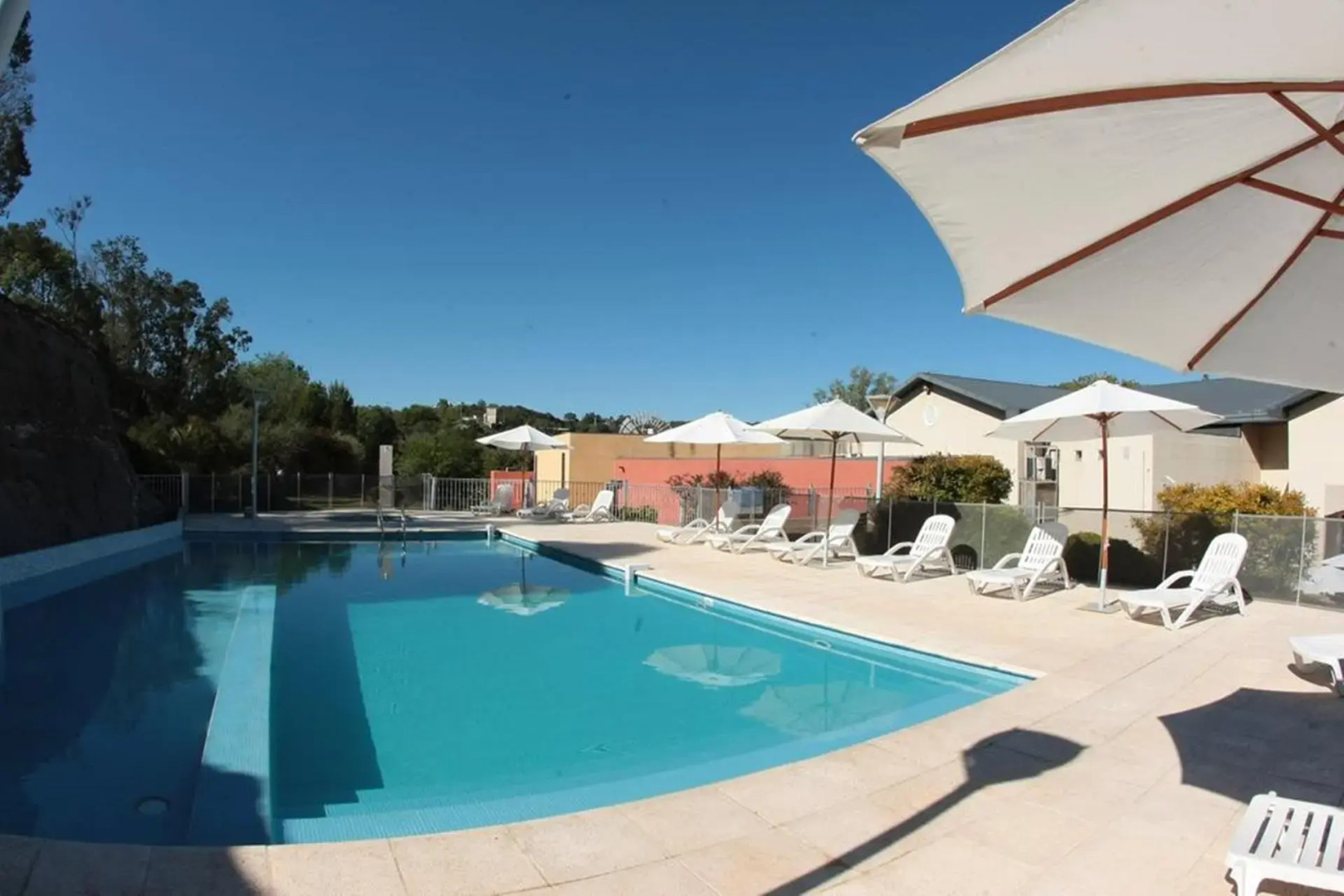 Howard Johnson Rio Ceballos Hotel y Casino