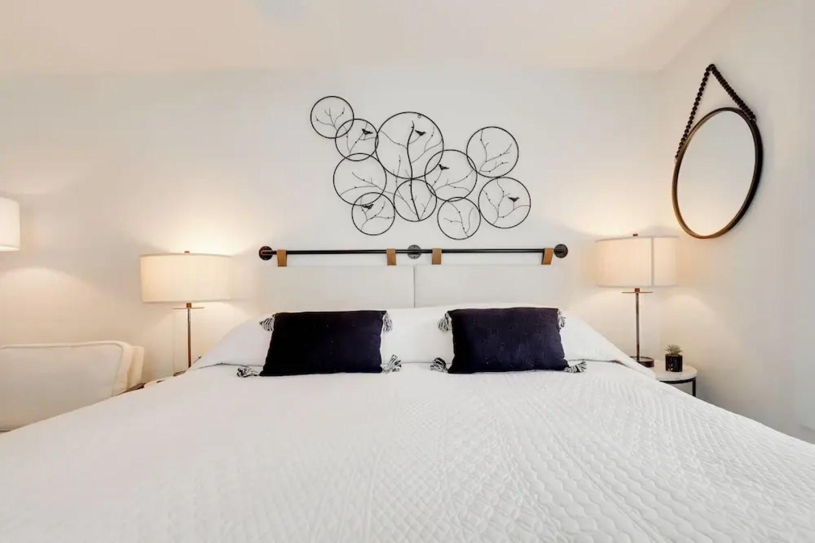 Walkable Studio on Historic Hammondsport Property!