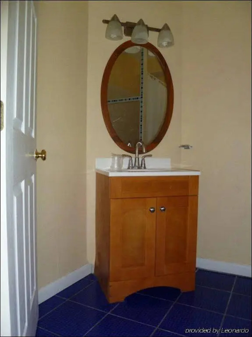 Orchard Garden Hotel & Suites