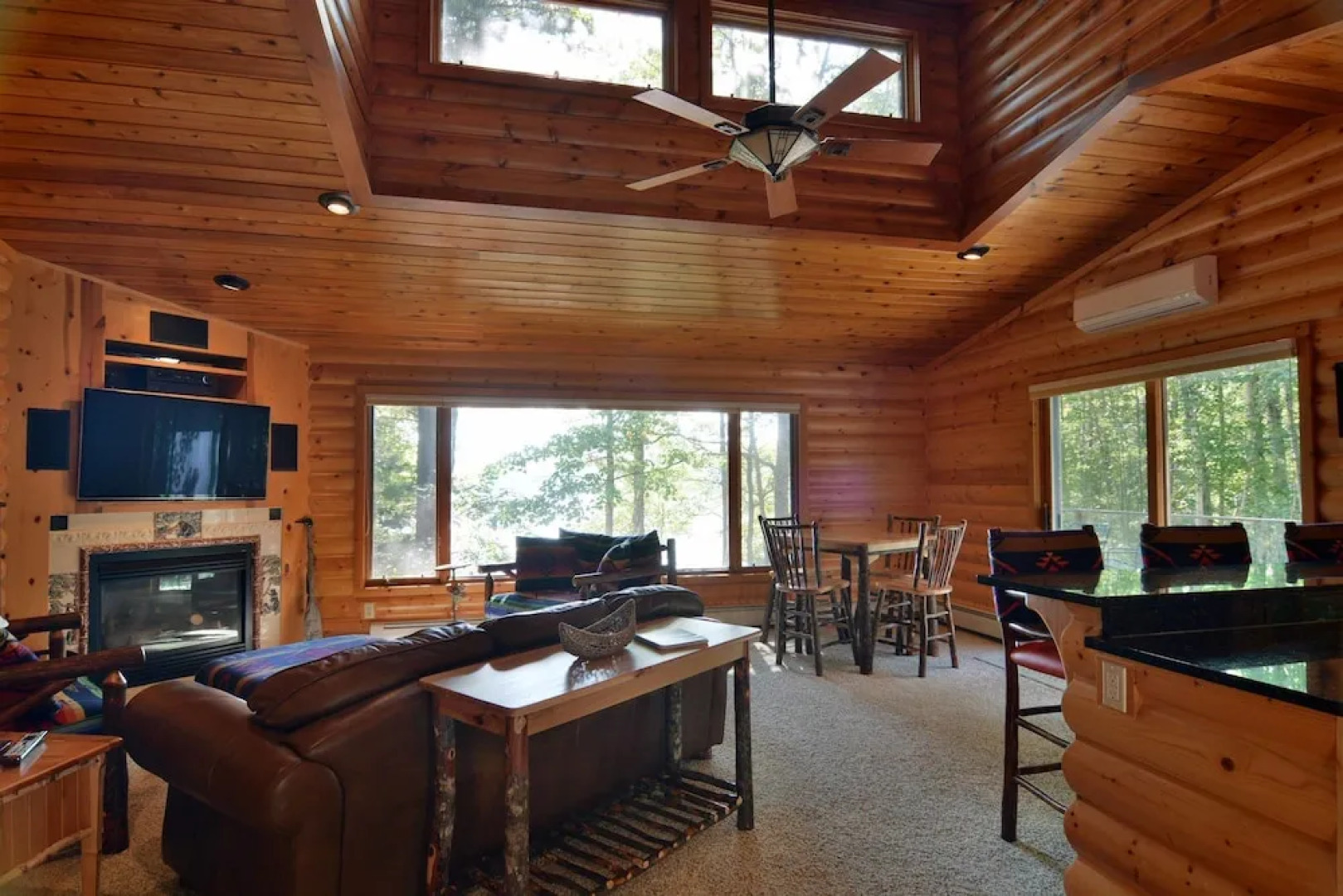 Bearfoot Retreat 4 Bedrooms 3 Bathrooms Condo