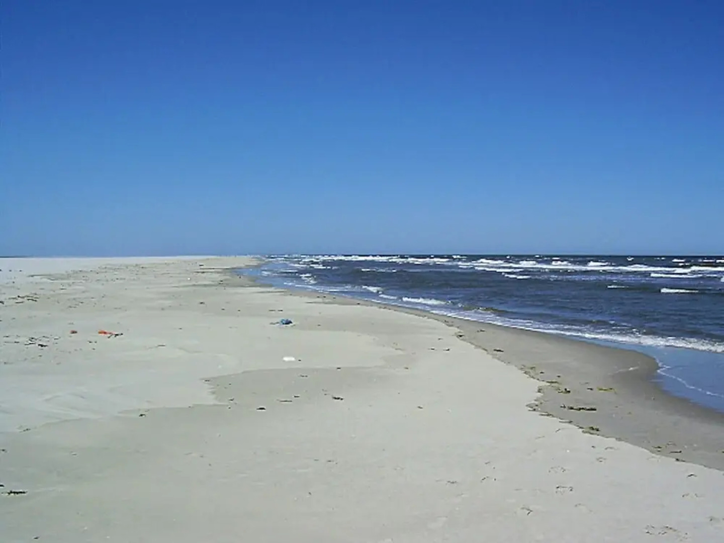 Holiday Home With Private Garden by the sea