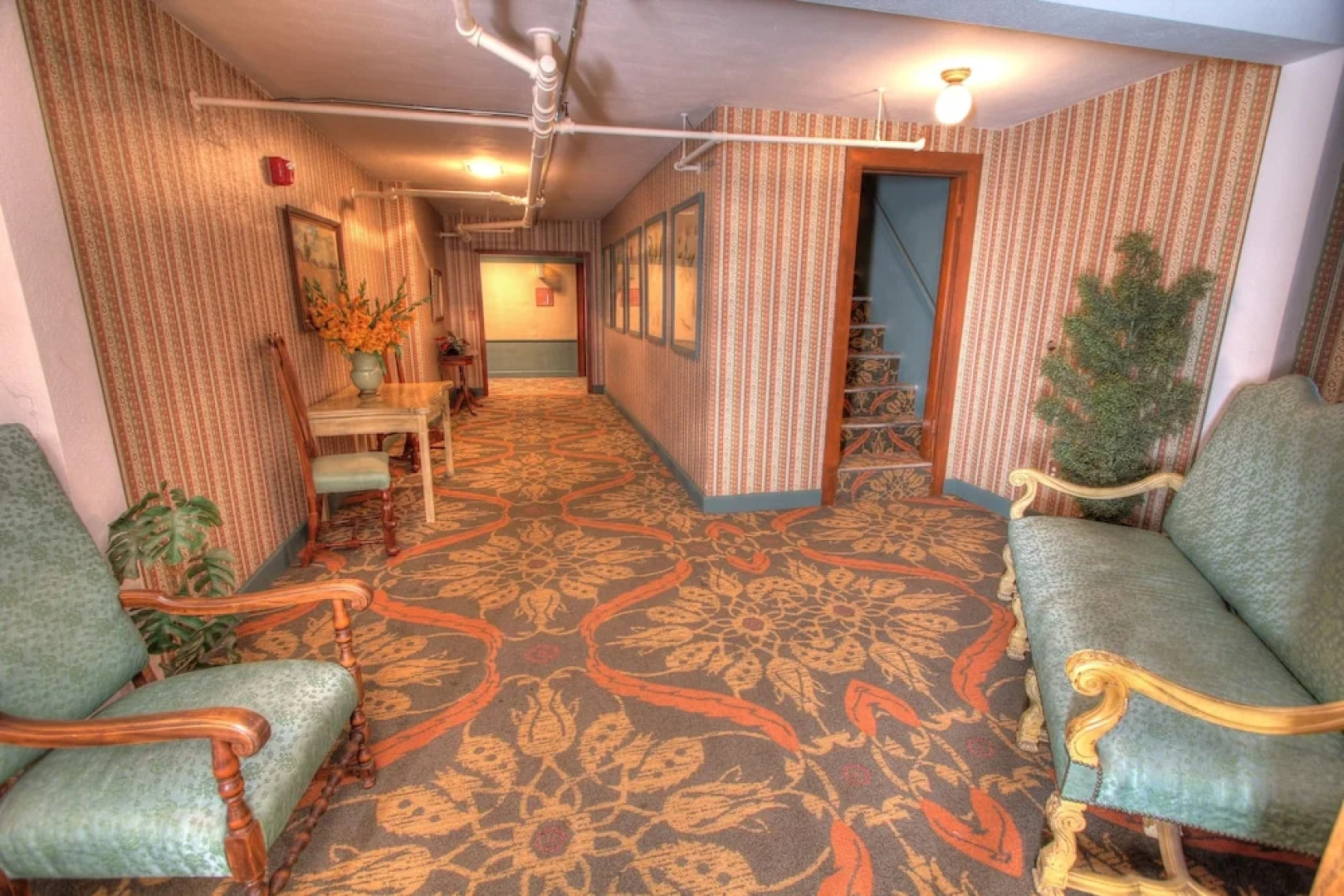 The Historic Gatlinburg Inn