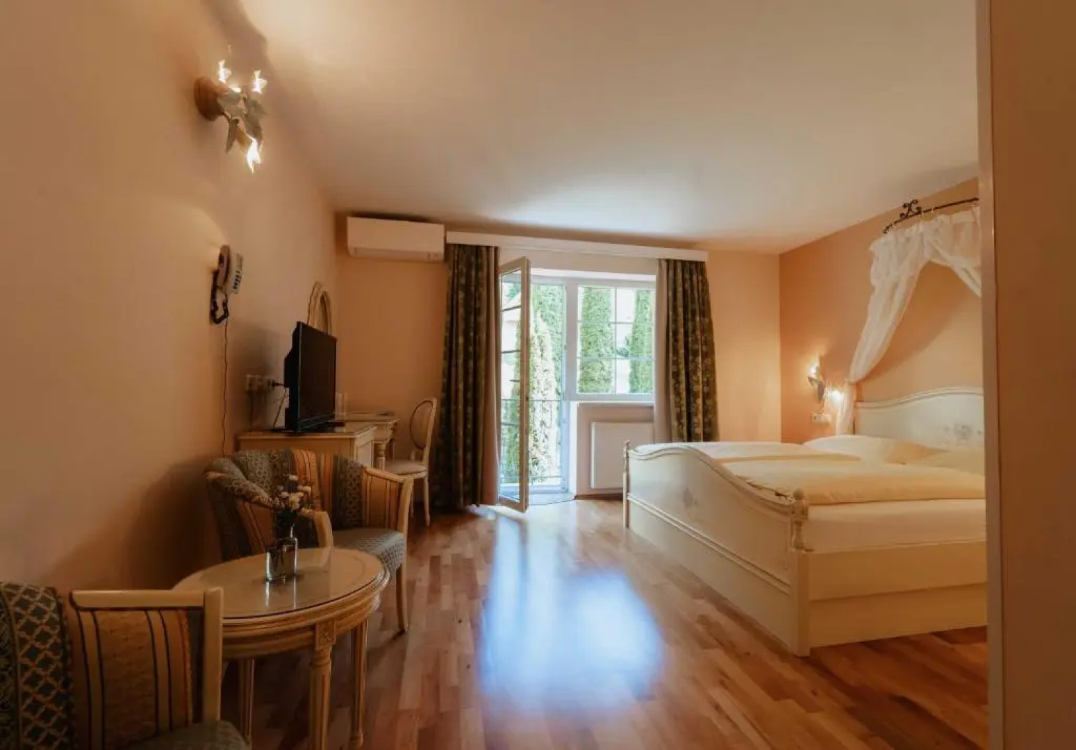 Schlossl Hotel Kindl