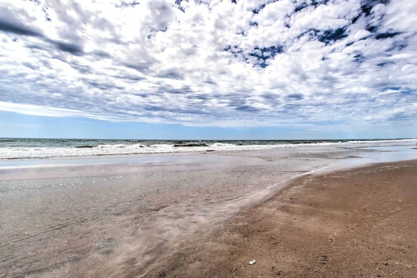 North Topsail Beach Condo w/ Balcony!