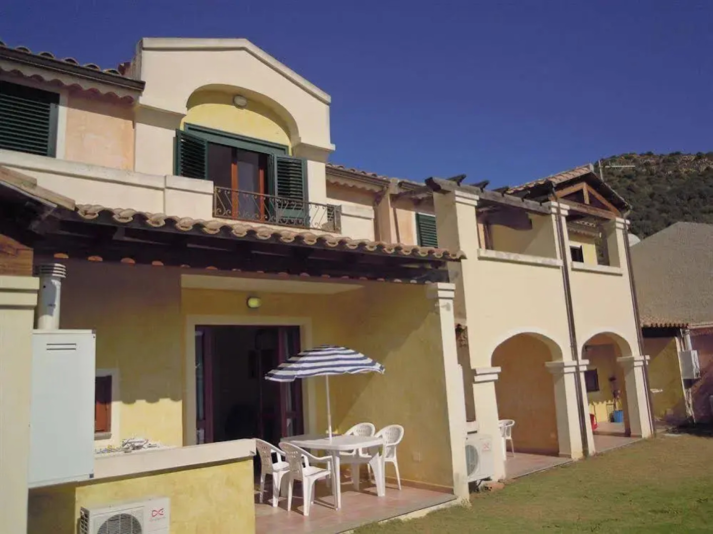 Case Sul Mare Residenze Di Bes