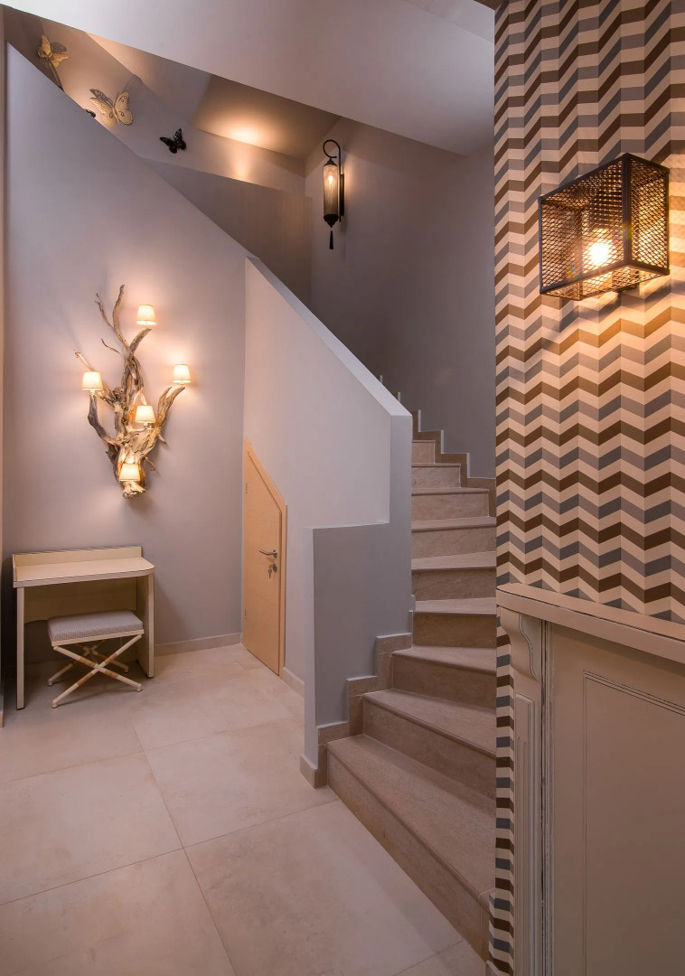 Neikos Luxury Suites