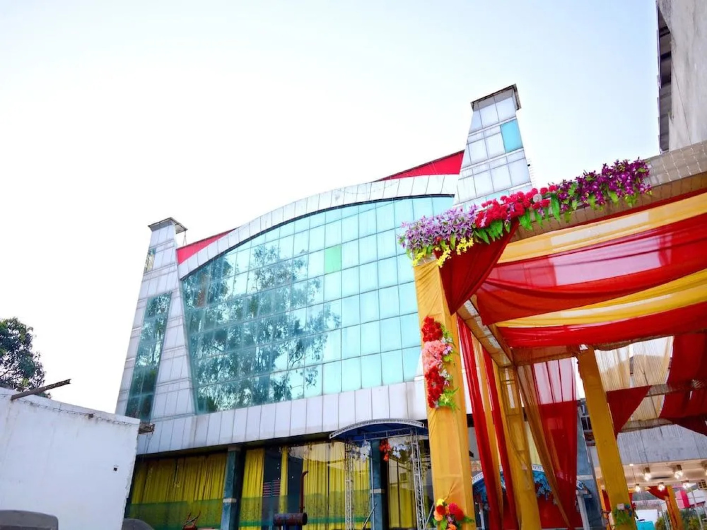 OYO 30593 Heritage Corner