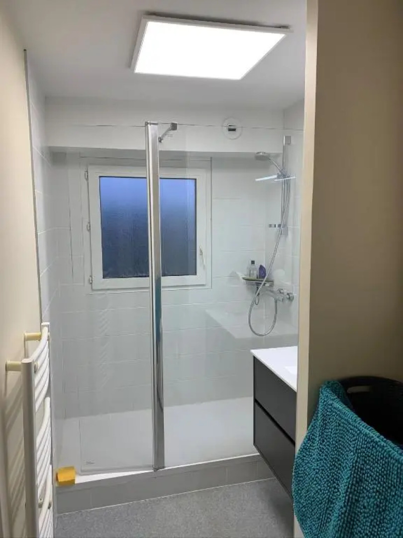 65 m2 Centre vannes 2 ch wifi parking