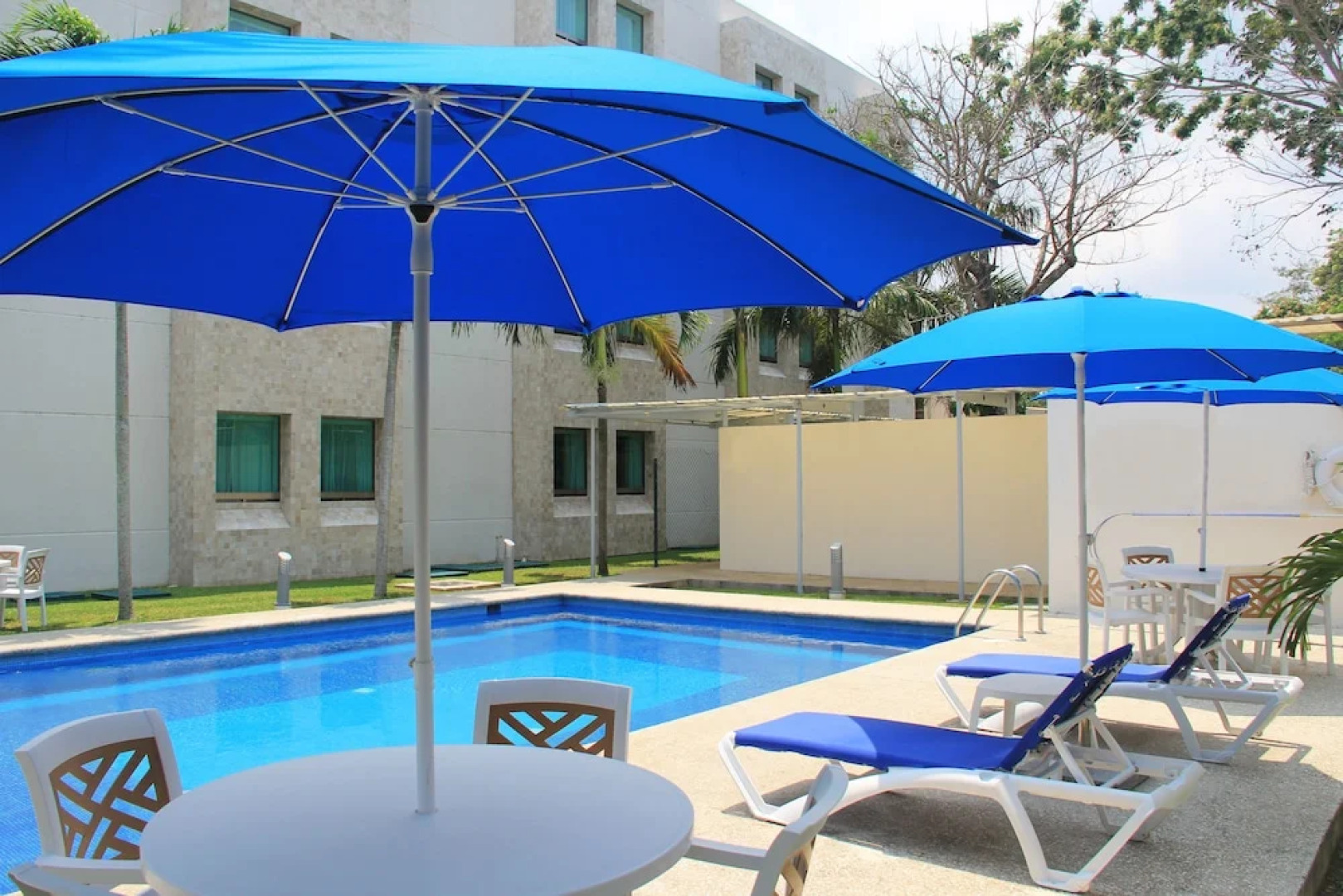 Holiday Inn Express Paraiso Dos Bocas, an IHG Hotel