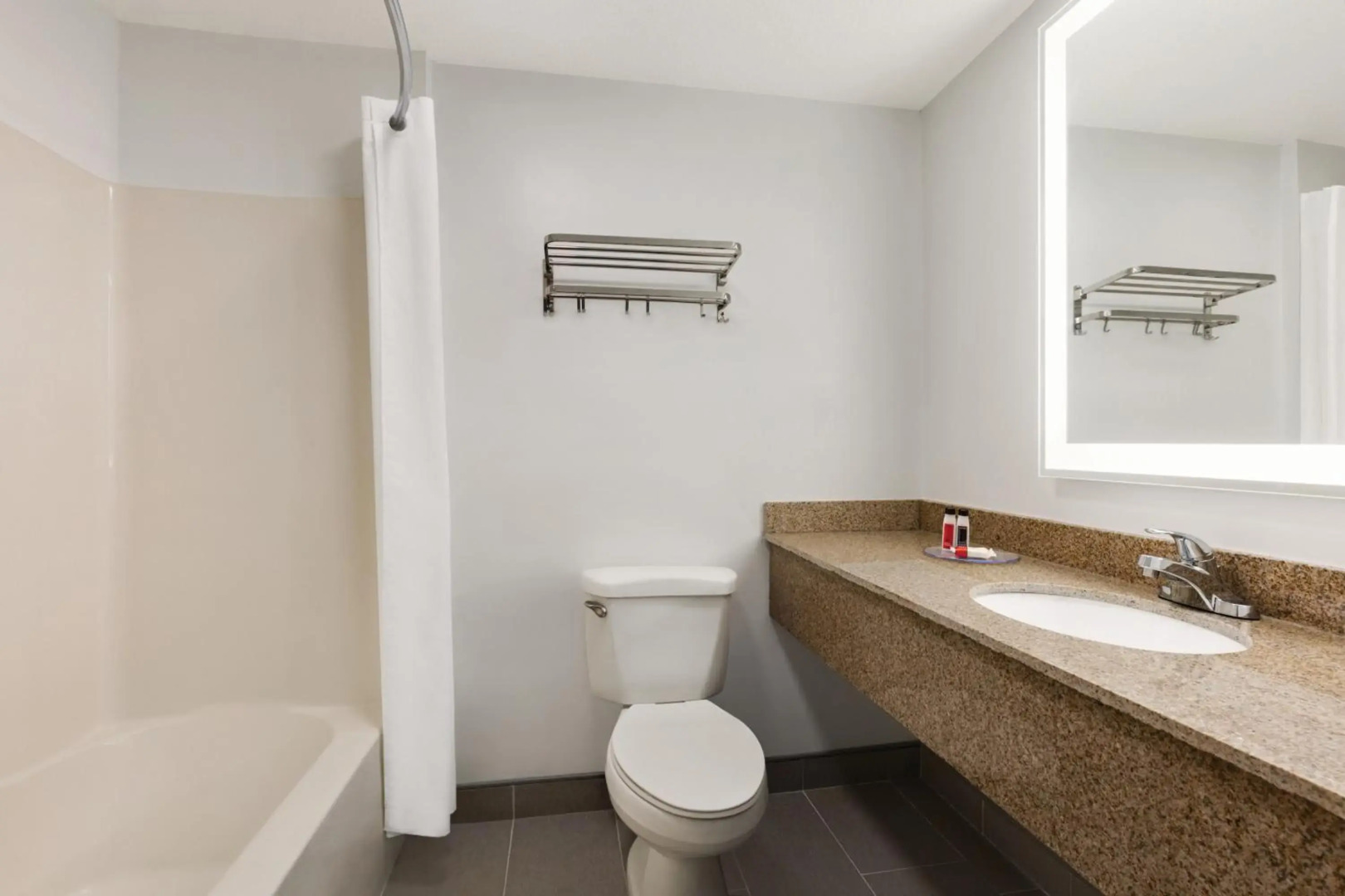 Country Inn & Suites by Radisson, Panama City, FL