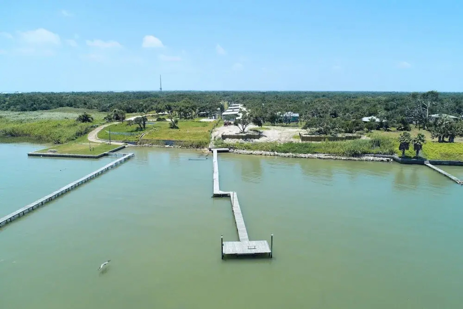 Quiet Sea Point Cottage by Redawning