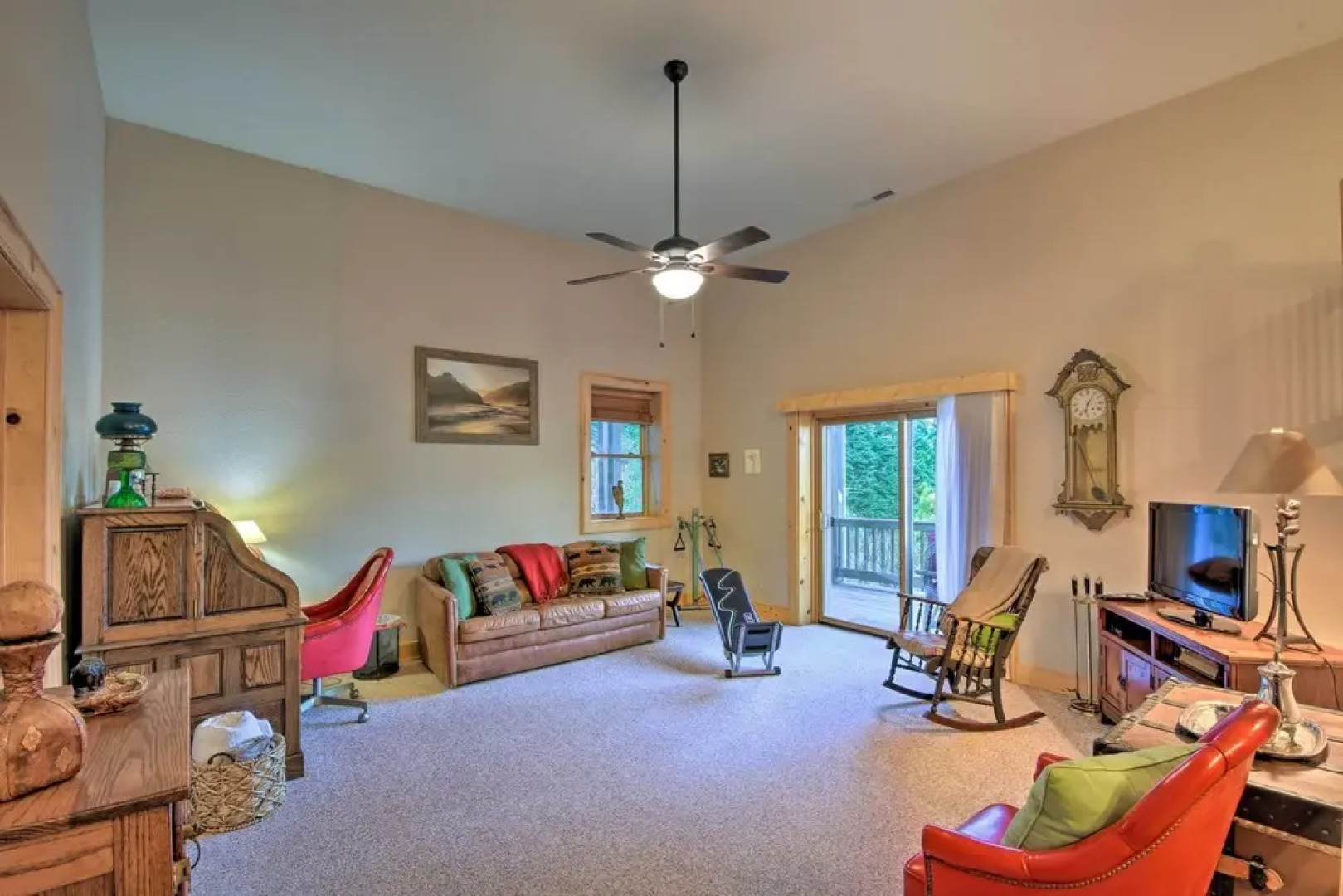 Spacious Lake Santeetlah Cottage w/ Lake Views!