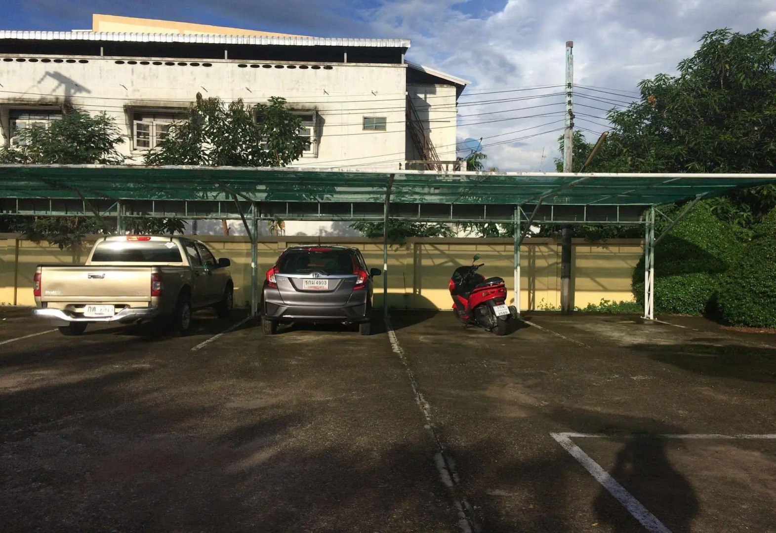 Phrom Phring Place Service Apartment