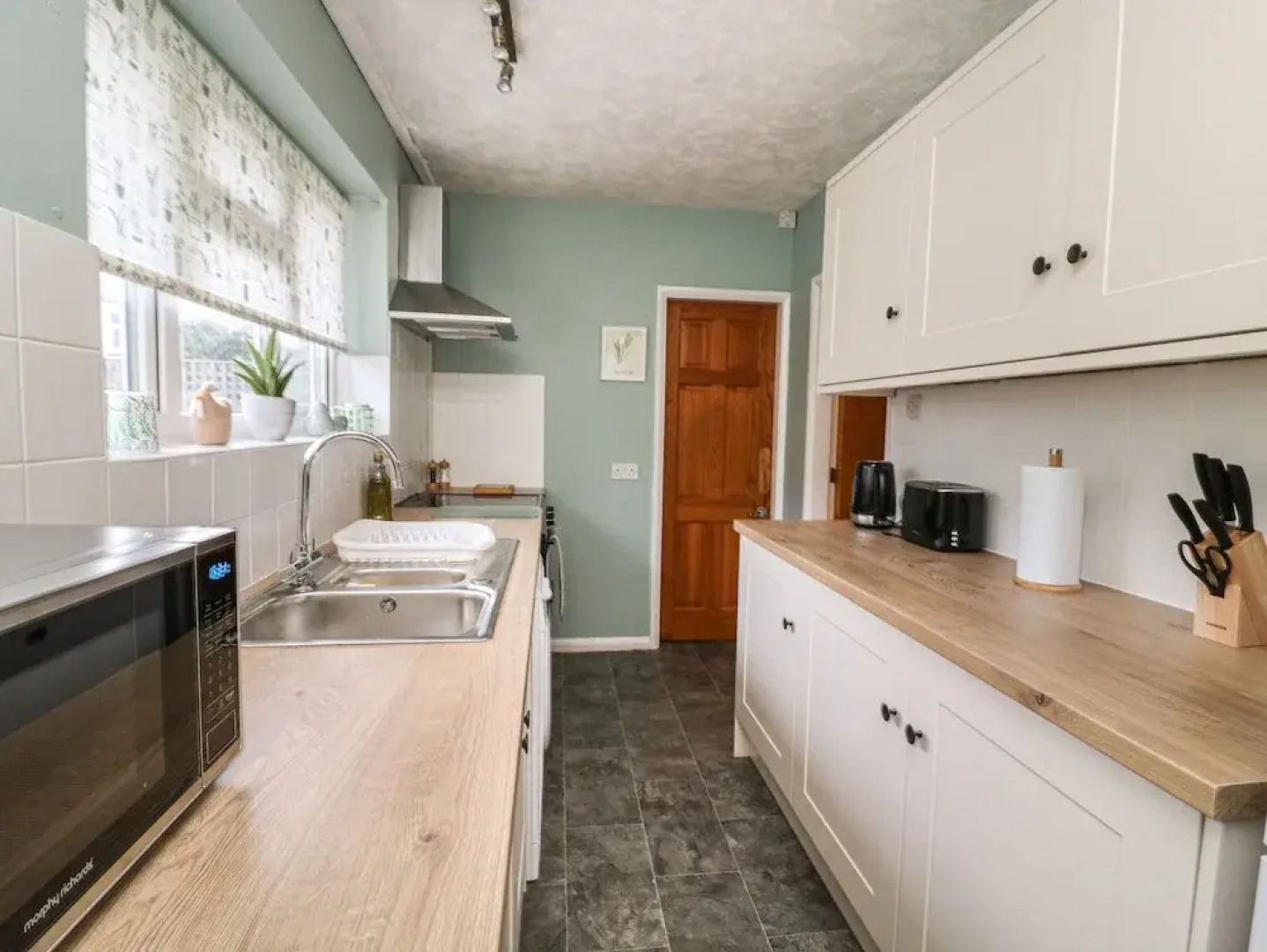 Cornerways, 8 North Lane