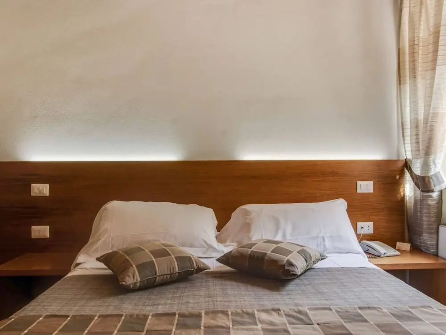 Family Escape With Pools and Sauna