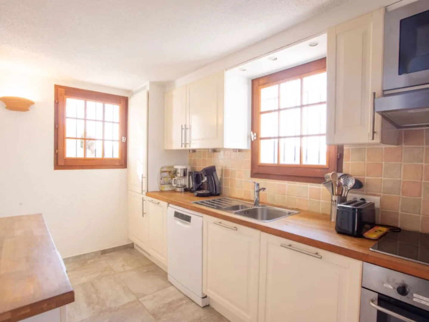 Le BelviÂ©di?re 11715