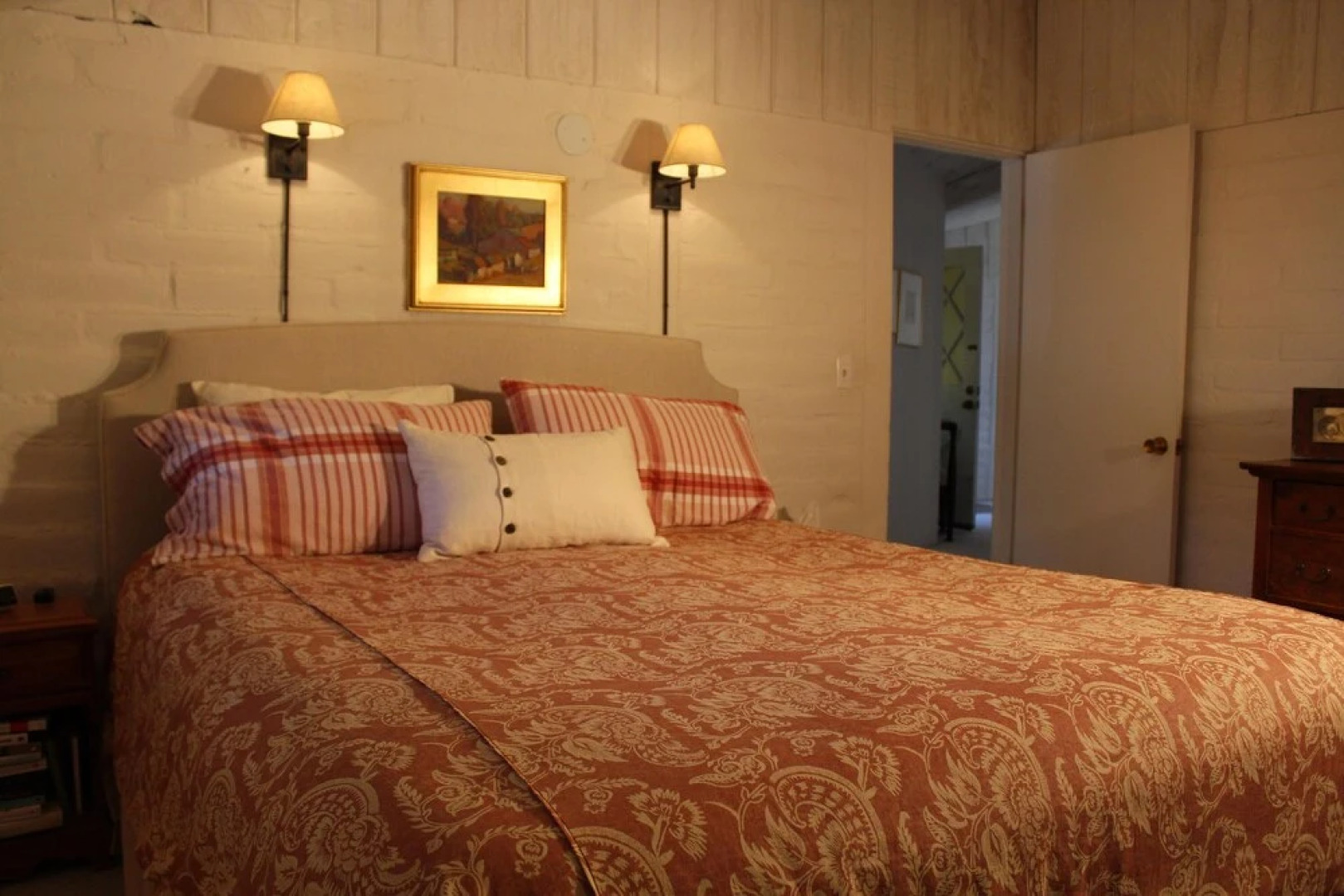 "Pepper Tree Cottage" Panoramic Views of Carmel Valley, Walking Distance to the Village