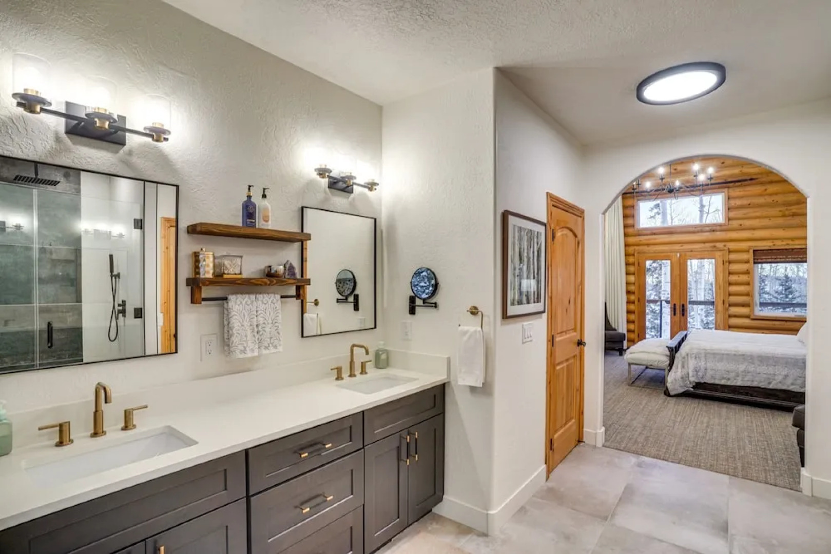 Spacious Mtn Manor, 1 Mi to Brian Head Resort!