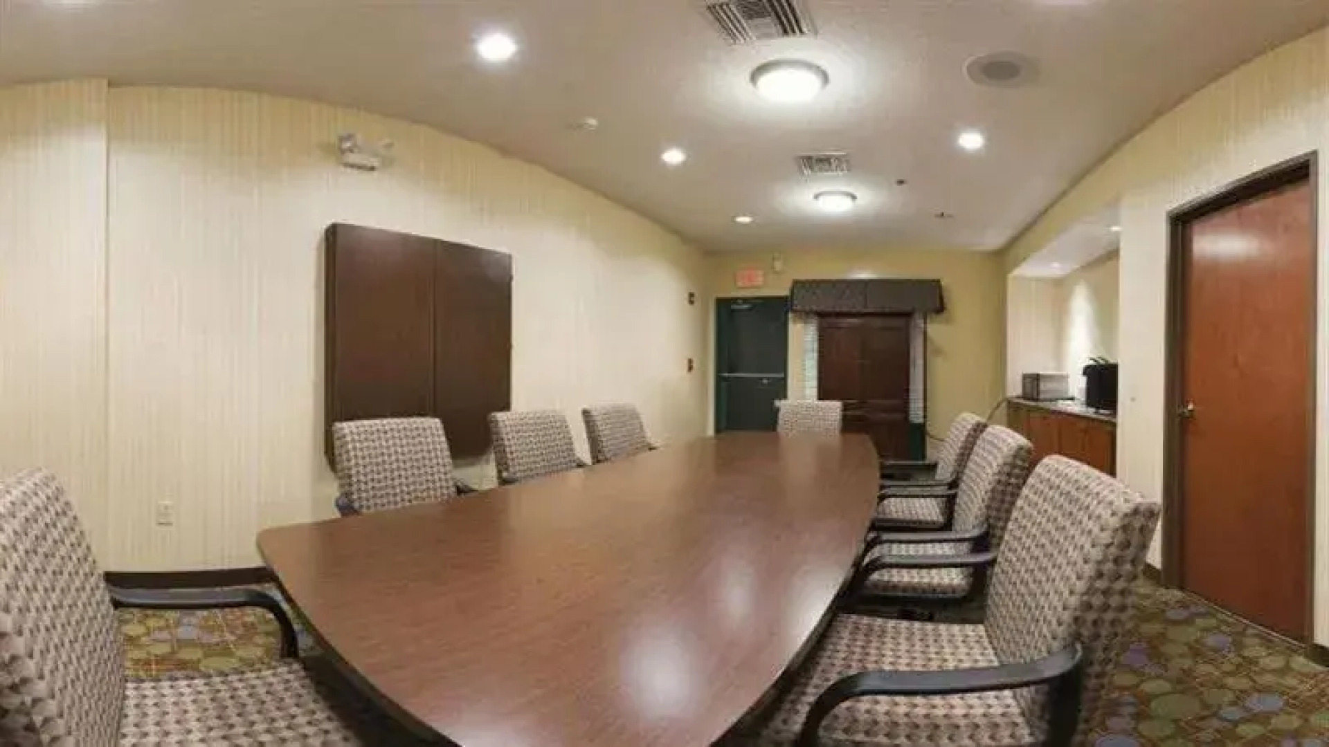 Plaza Inn and Suites