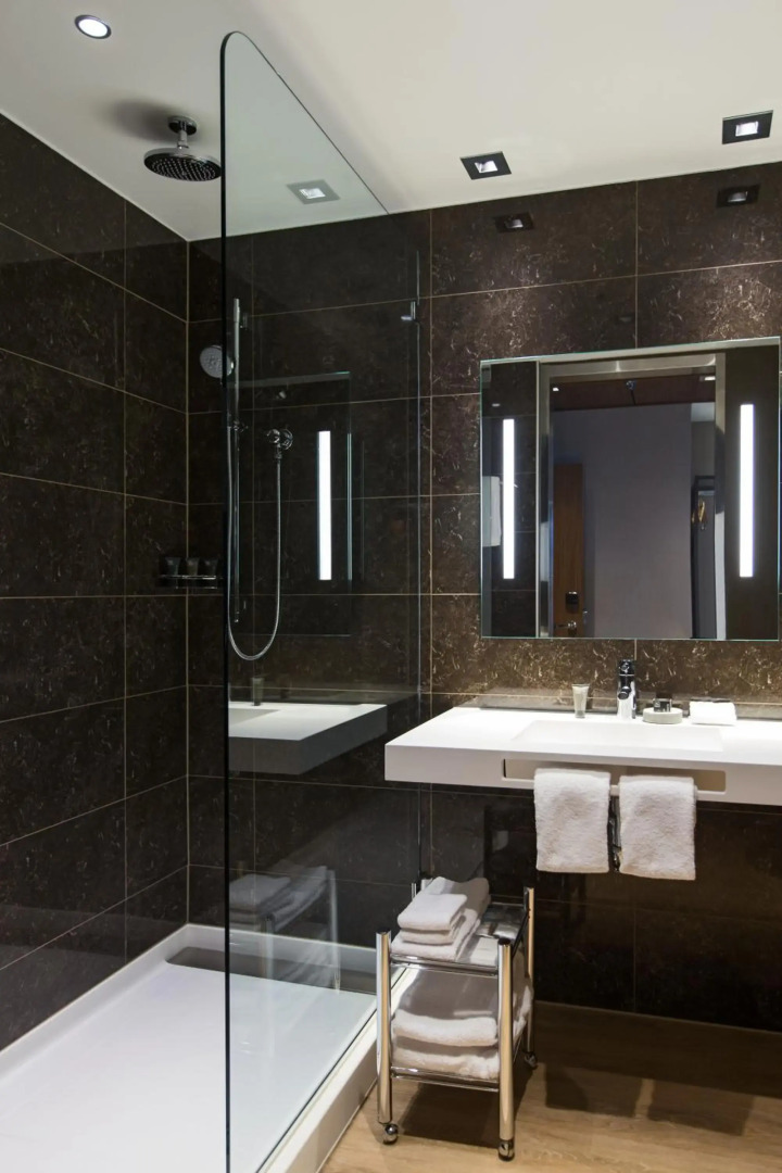 AC Hotel by Marriott Cincinnati at Liberty Center