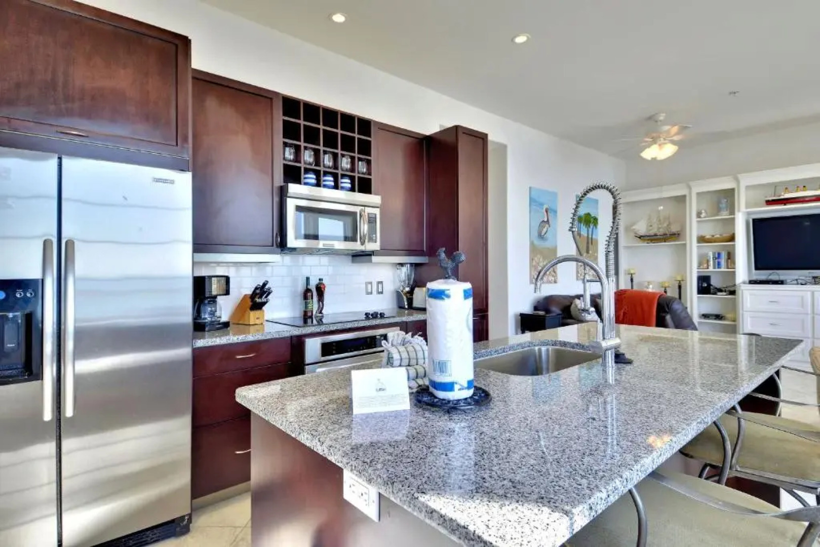 Diamond Beach 702 - King of Diamonds