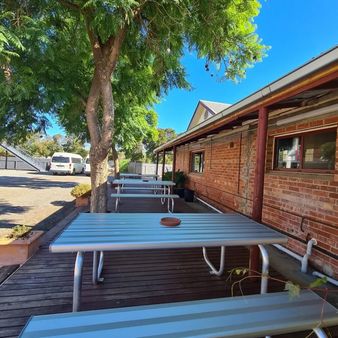 Wentworth Central Motor Inn