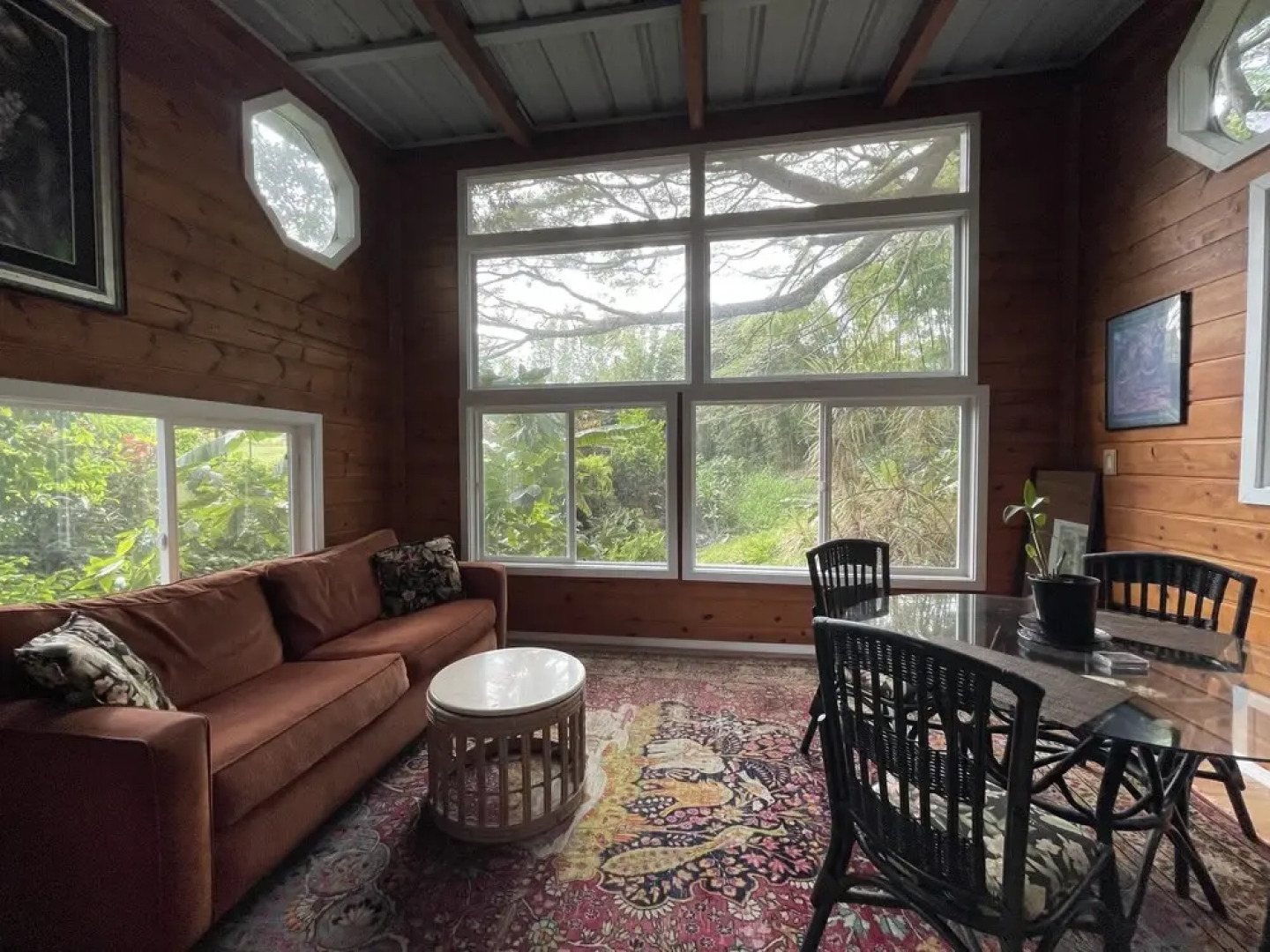 SweetSpotStay-Enchanted Grotto