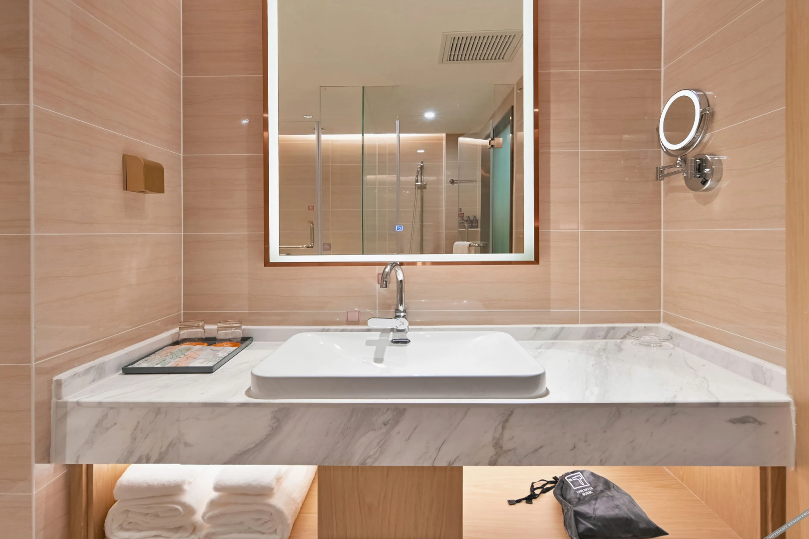 Vienna Hotel (Yecheng Zero Kilometer)