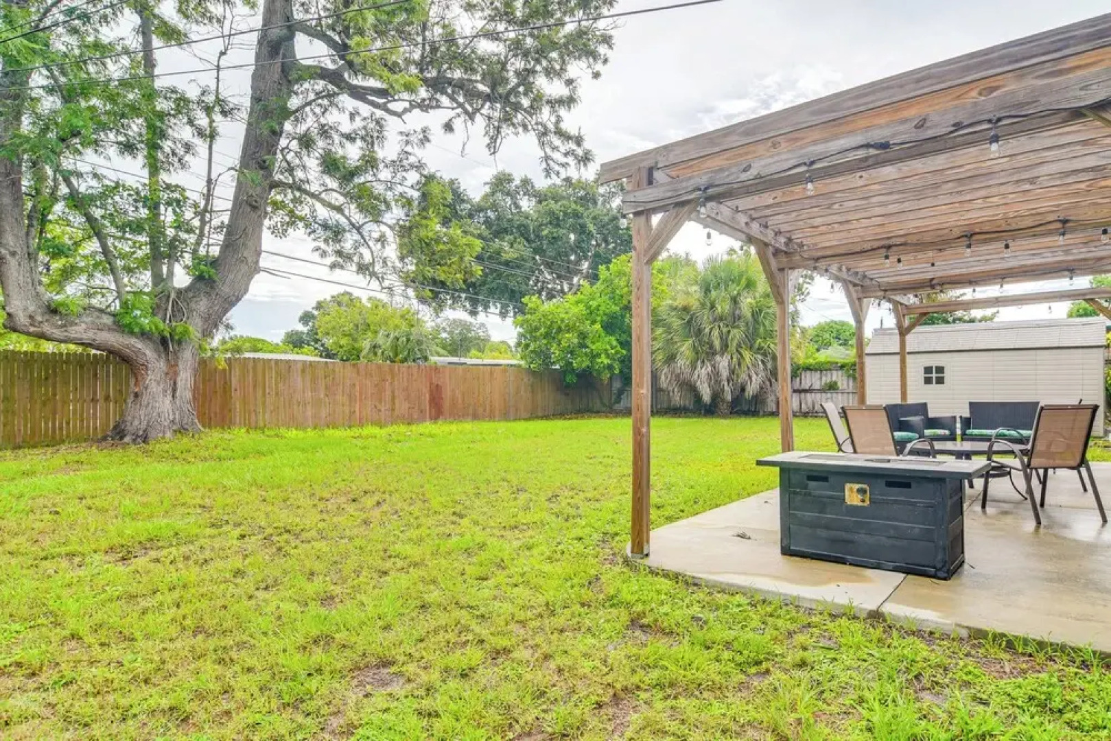 Charming Seminole Home w/ Patio: 6 Mi to Beaches!