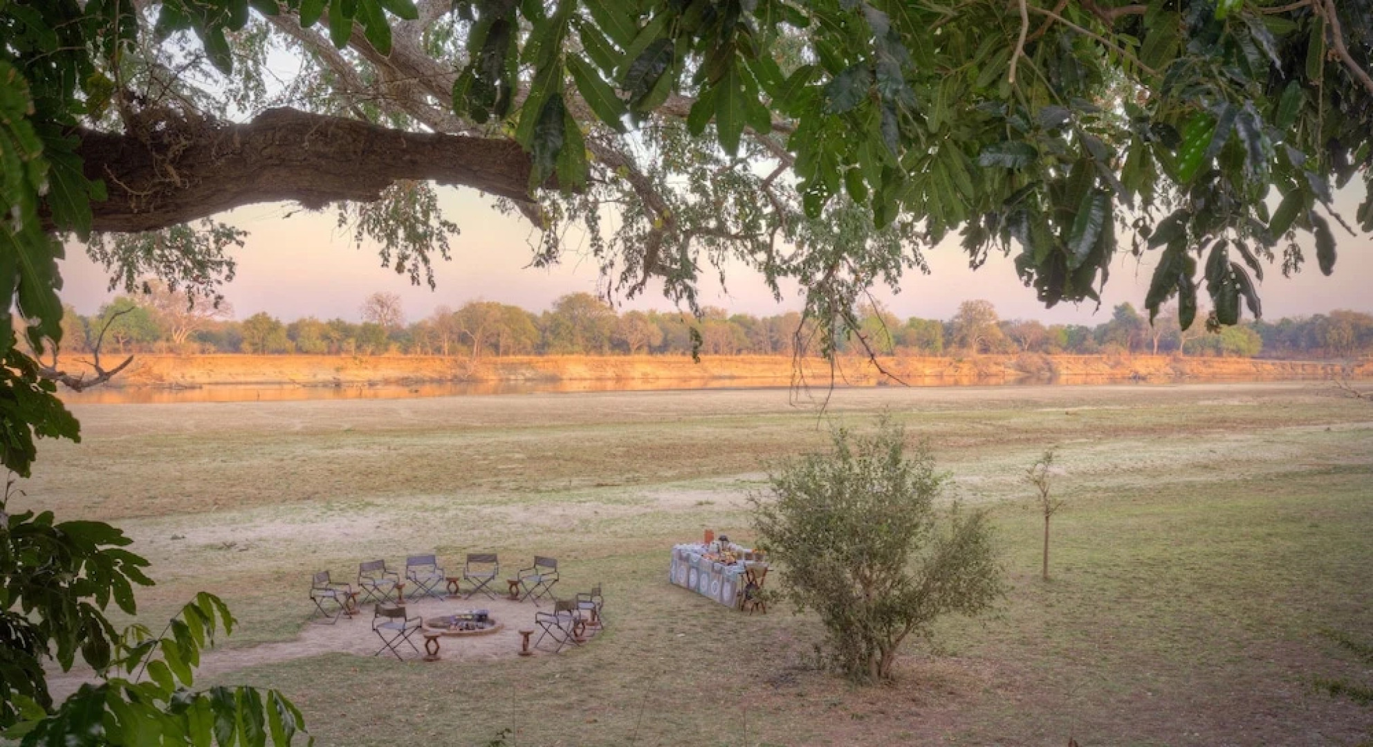 Shawa Luangwa Camp