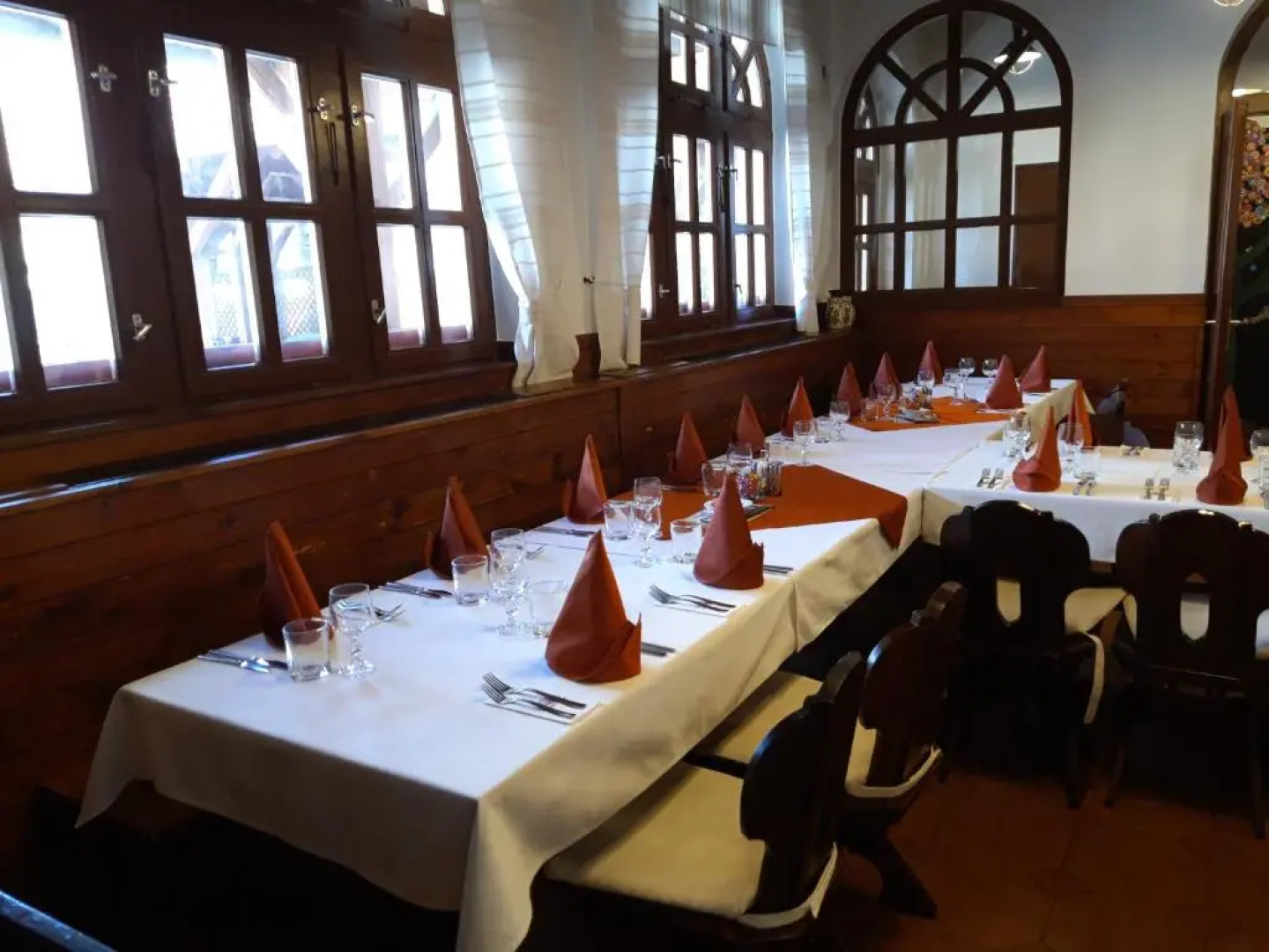 Berki Vendéglo és Hotel