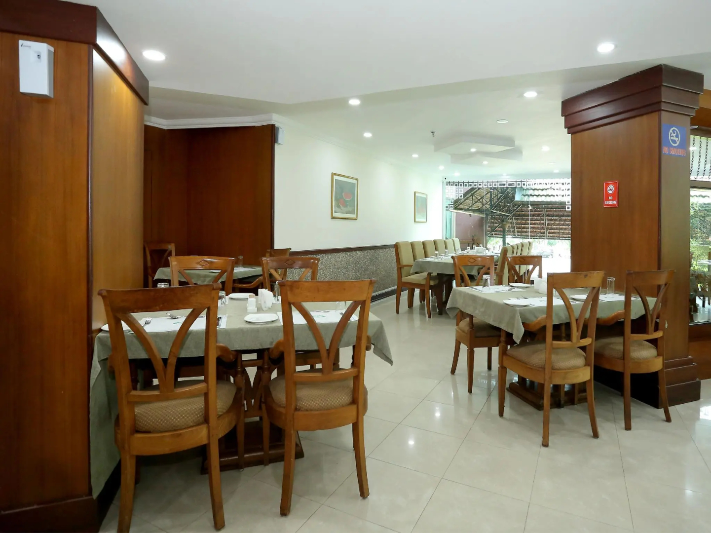 OYO 10719 Mermaid Hotel
