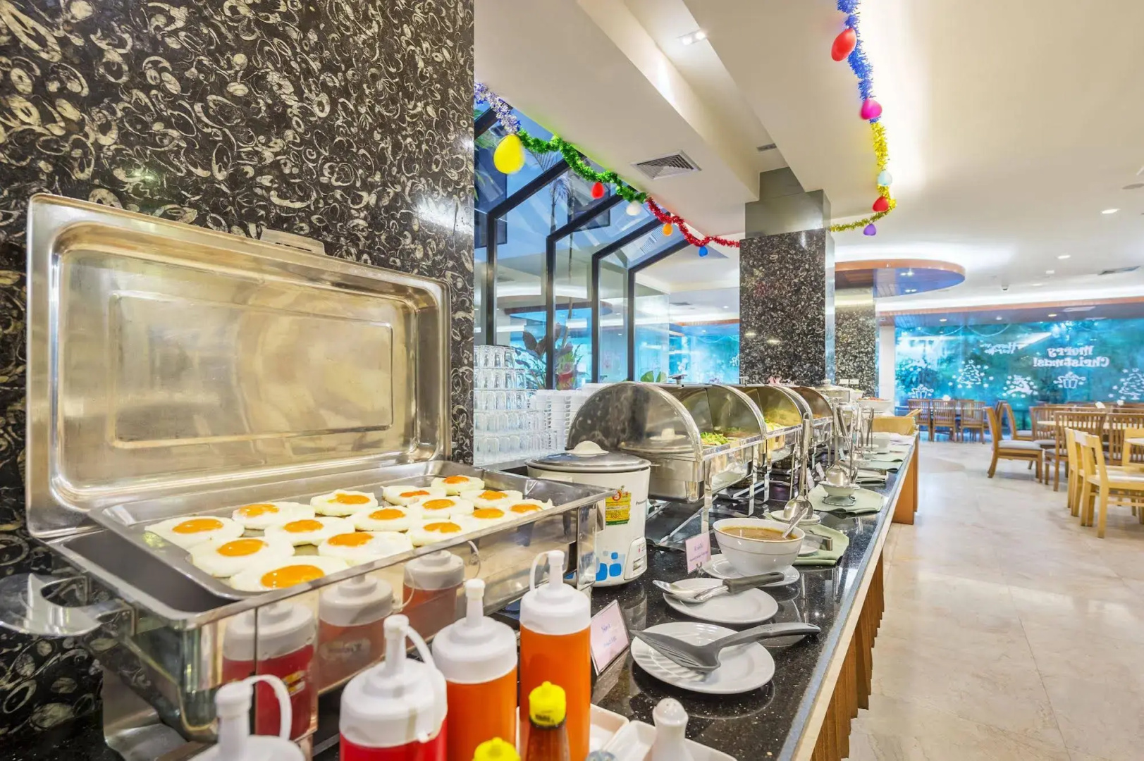 Buri Sriphu Hotel