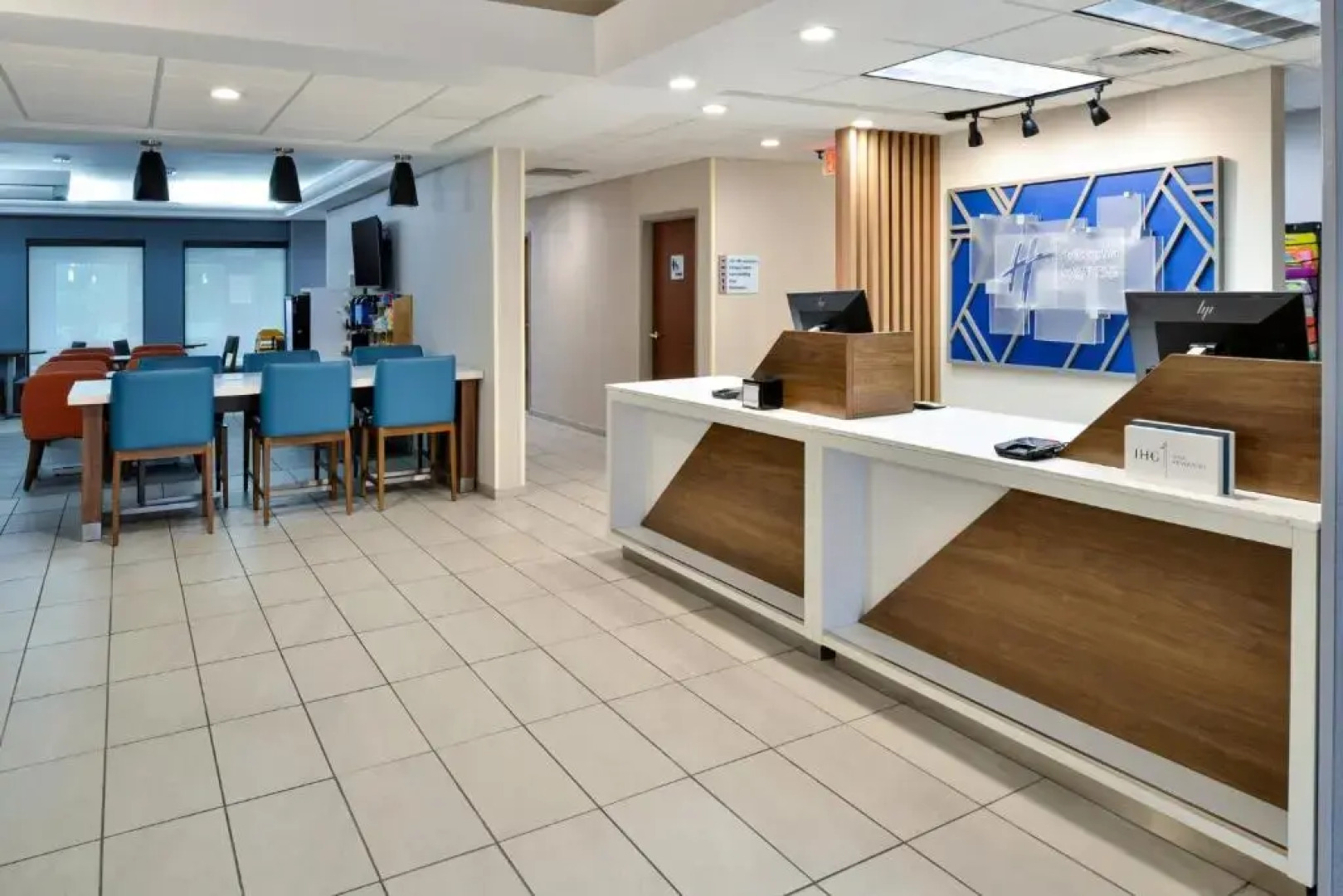 Holiday Inn Express Lewisburg/New Columbia by IHG