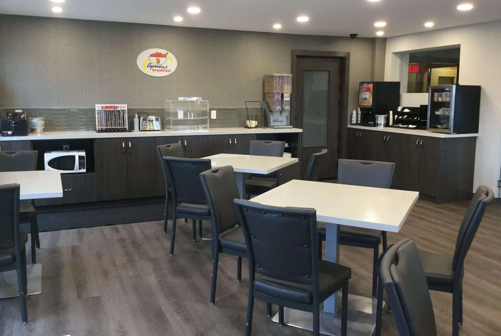 Super 8 by Wyndham Lethbridge