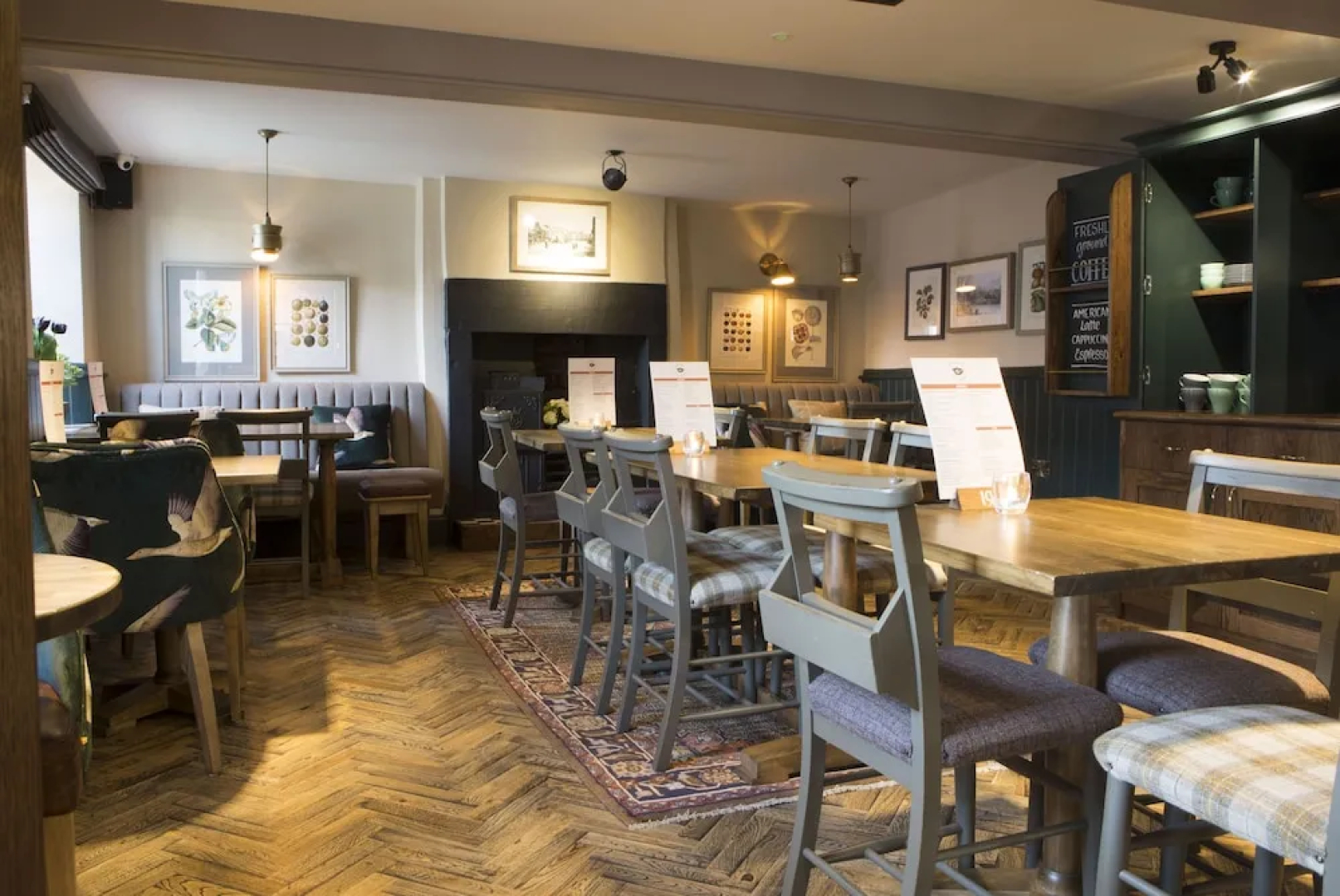 Crown and Cushion Appleby
