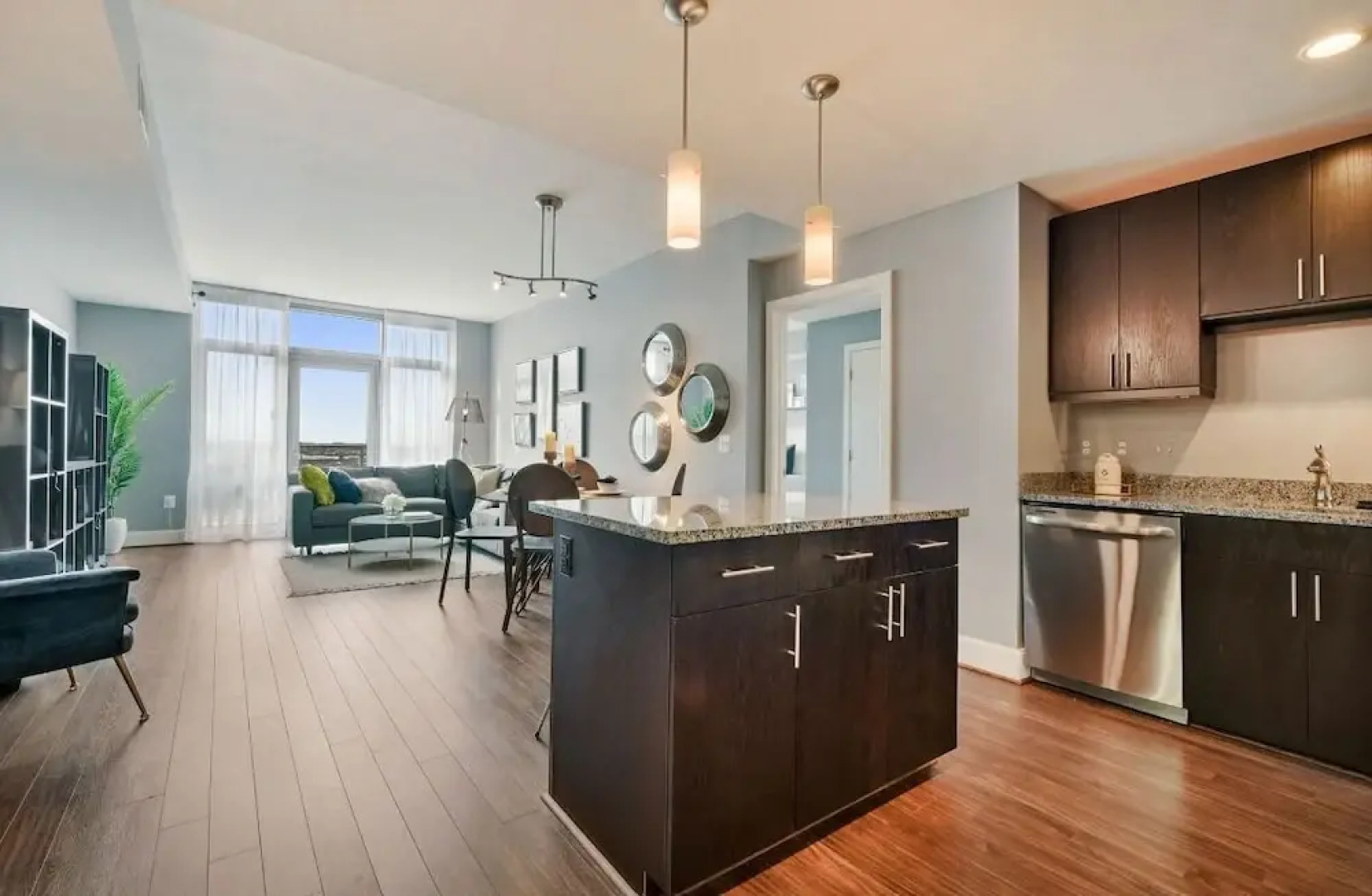 Luxury Apartment in heart of Reston 2 bedroom