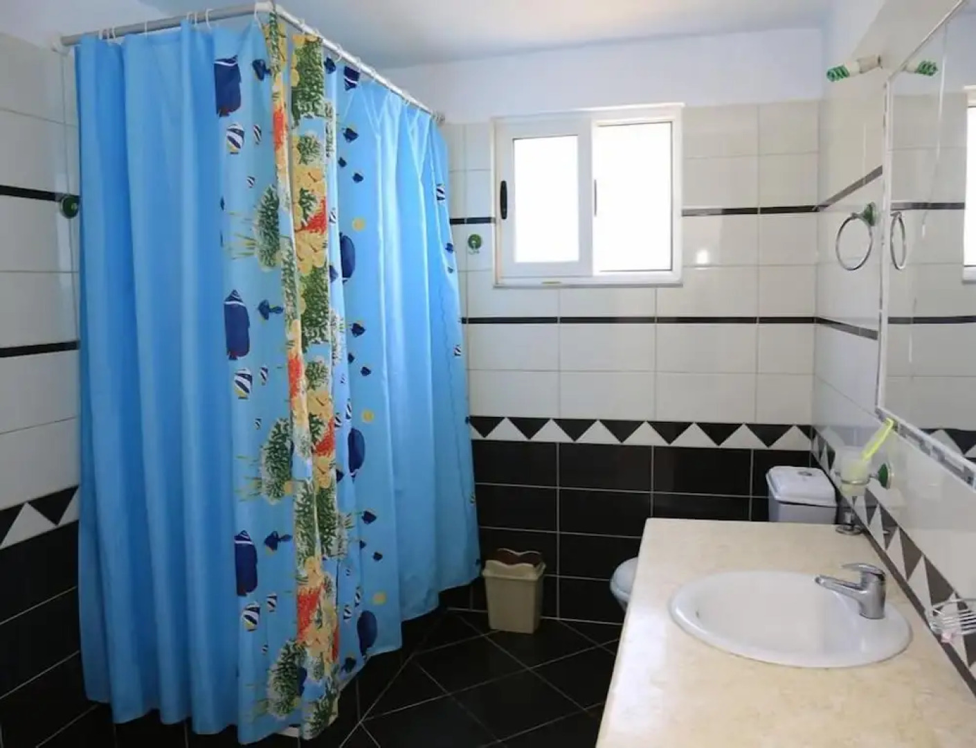 Qeparo Napolon Complex