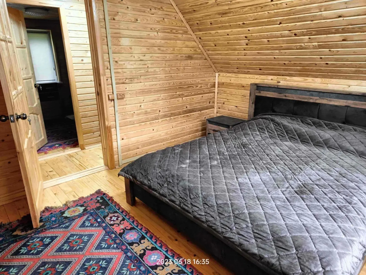 Коттеджи на Крепости семи братьев и одной сестры в Хучни