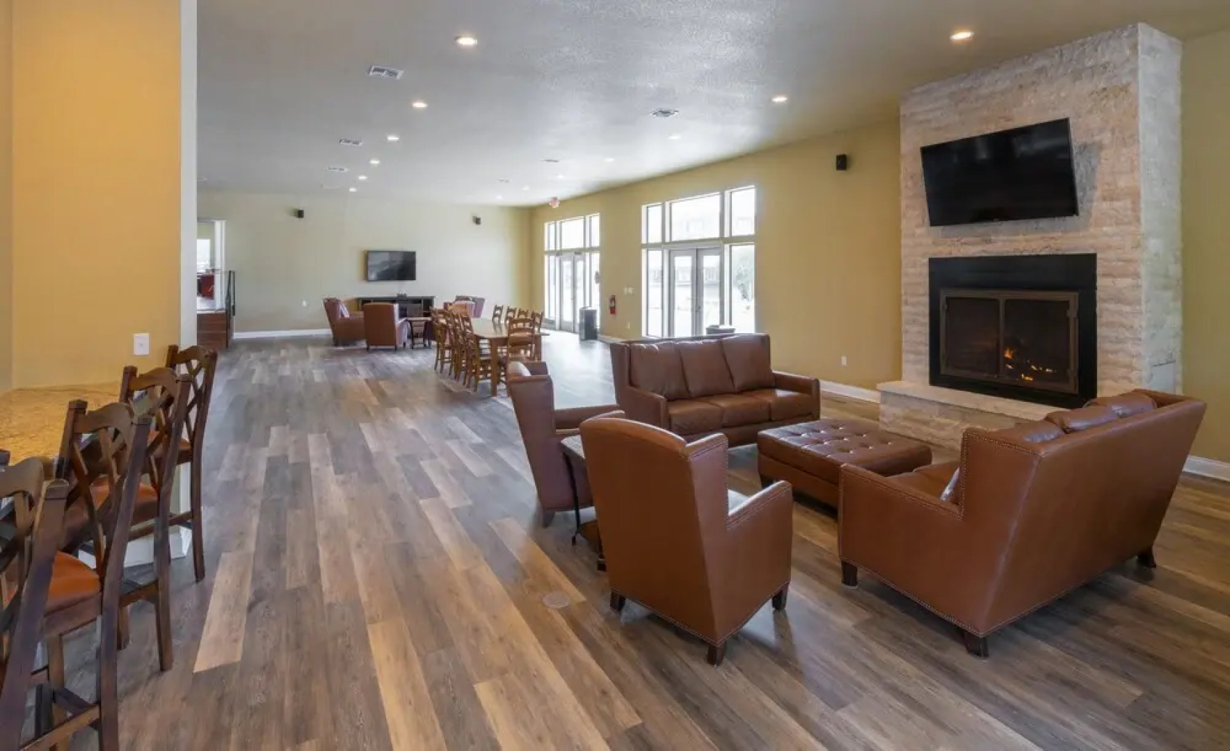 Hill Country Cottage and RV Resort