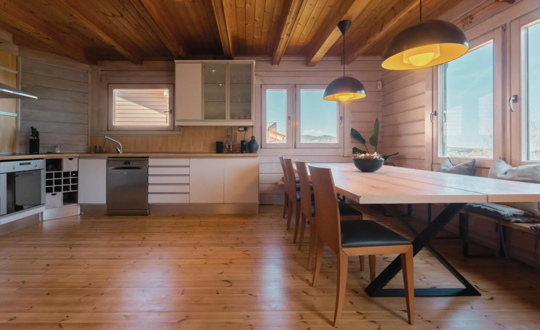 Finland House Barcelona- Increíbles vistas a la montaña