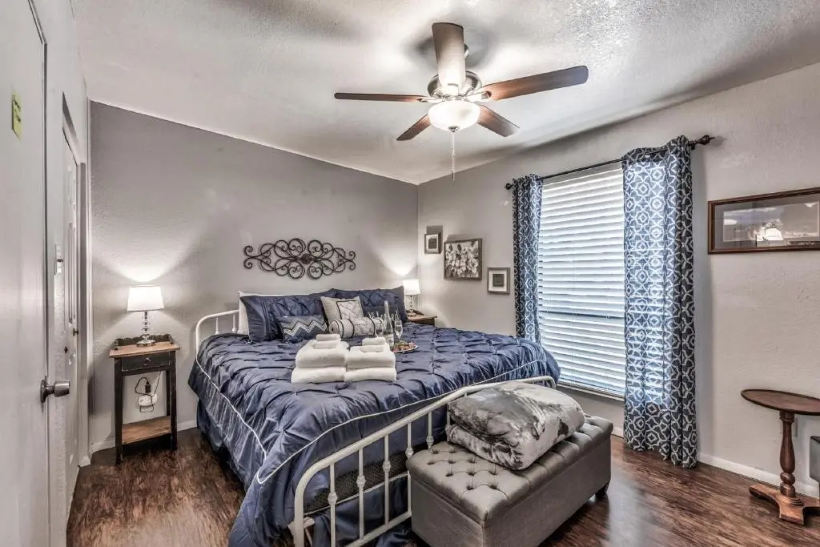 Cozy Up Haus, 3BRs, Game Room, Deck, Wi-Fi, Sleeps 8