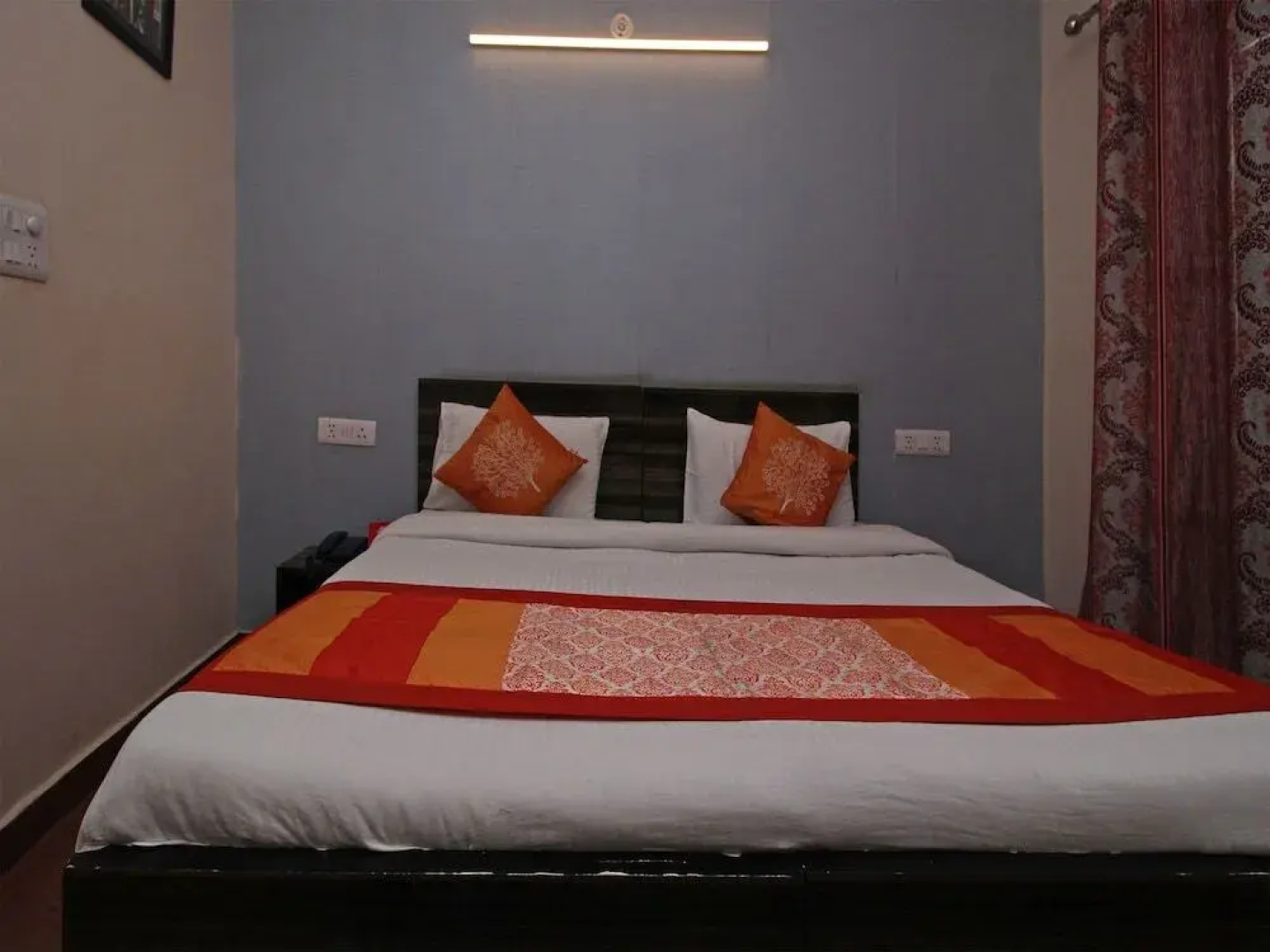 Hotel City Rooms Greater Noida by OYO Rooms