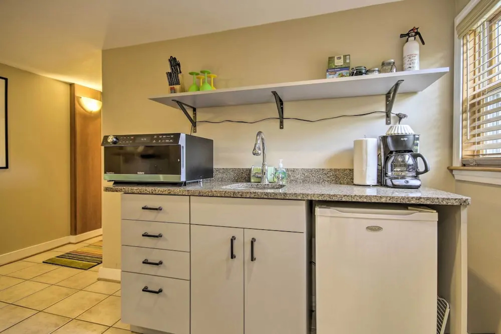 Harpers Ferry Apartment w/ Private Pool & Hot Tub!