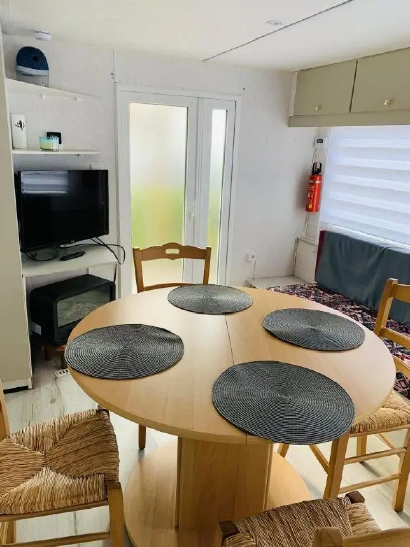 Mobil-home 4 personnes 400m de la mer