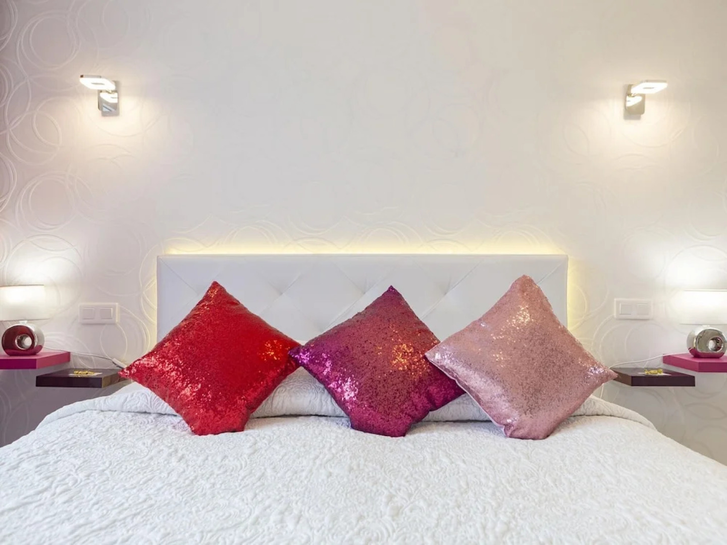 Panoramic White House Suite in Tulle