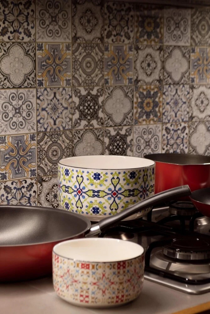 Light Filled Modern Apartment With Private Garden